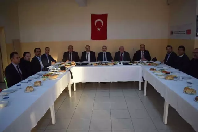 Kaymakam Güven'den Gazetecilere Teşekkür Belgesi