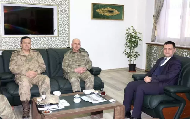 Komutanlardan Kaymakam Doğramacı'ya Ziyaret