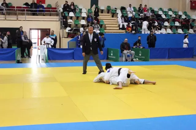 Osmangazi'de Judo Müsabakalarına Rekor Katılım