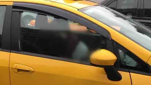 Taksi Şoförü Aracında Ölü Bulundu Taksi Şoförü Aracında Ölü Bulundu
