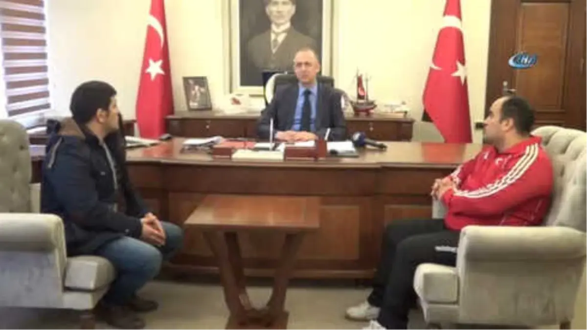 Çankırı'da Temizlik İşinde Çalışan Avrupa Şampiyonu Başka Göreve Alınacak- Vali Aktaş: 'Bu...
