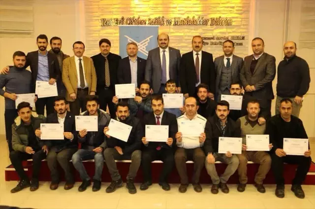 Eğitimi Tamamlayan Girişimciler Belgelerini Aldı