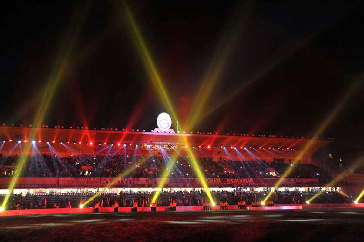 Galatasaray Ali Sami Yen Stadı'nı Unutmadı