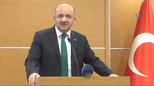 Başbakan Yardımcısı Fikri Işık, 'Türkiye Geleceğe Güvenle Bakıyor' Başbakan Yardımcısı Fikri Işık, 'Türkiye Geleceğe Güvenle Bakıyor'