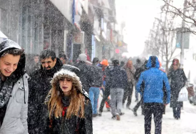 Doğu'da Kar ve Tipi