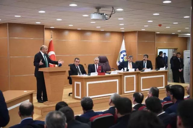 Fikri Işık'tan İkinci Seferberlik Müjdesi Fikri Işık'tan İkinci Seferberlik Müjdesi