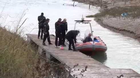 Polis El Ele Verdi Üniversiteli Kızın Canını Kurtardı Polis El Ele Verdi Üniversiteli Kızın Canını Kurtardı