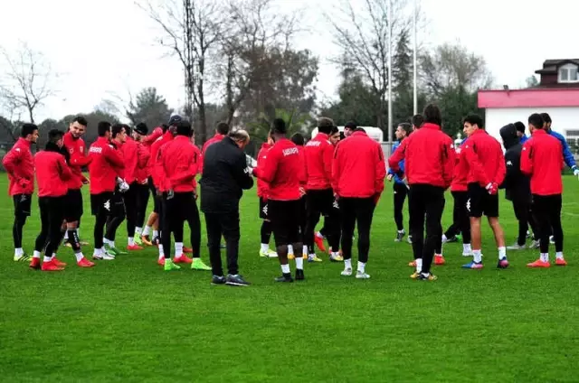 Tanju Çolak'tan Samsunspor'a Başkanlık Açıklaması Tanju Çolak'tan Samsunspor'a Başkanlık Açıklaması