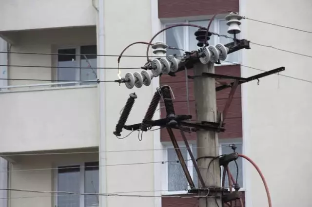Elektrik Ark'ı Korkuttu.