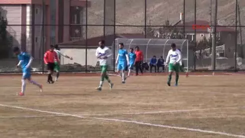 Erzincan'da Amatör Maçta Olay Erzincan'da Amatör Maçta Olay