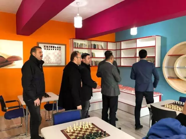 Fatso'dan 'Kütüphanesiz Köy Okulu Kalmasın Projesi'