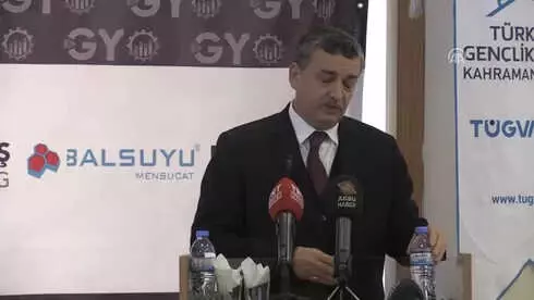 AK Partili Vekil, Erdoğan'ın En Dikkat Çeken Özelliklerini Gençlere Anlattı AK Partili Vekil, Erdoğan'ın En Dikkat Çeken Özelliklerini Gençlere Anlattı