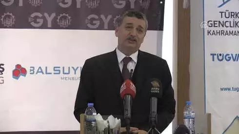 AK Partili Vekil, Erdoğan'ın En Dikkat Çeken Özelliklerini Gençlere Anlattı AK Partili Vekil, Erdoğan'ın En Dikkat Çeken Özelliklerini Gençlere Anlattı