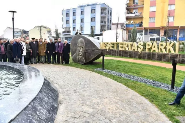İzmir, Neşet Ertaş'ı Unutmadı