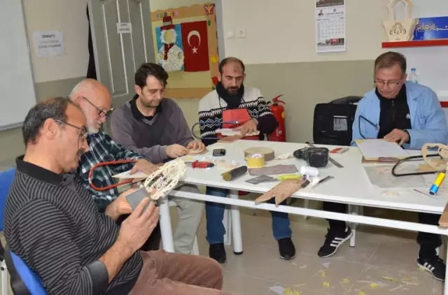 Ahşabı Sanata Dönüştürüyorlar