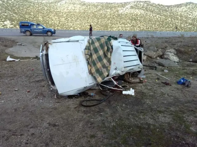 Antalya'da Trafik Kazası: 1 Ölü, 2 Yaralı