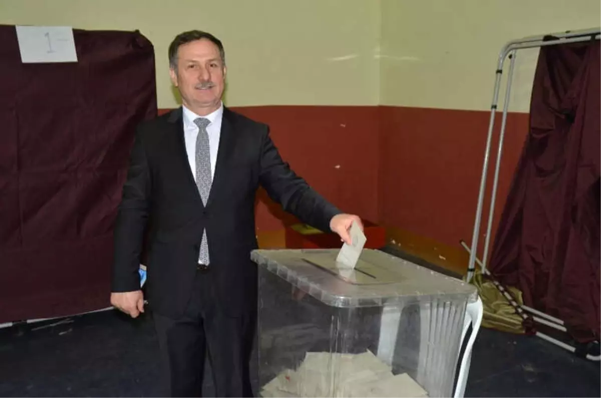 Başkan Cemal Paşalıoğlu Güven Tazeledi