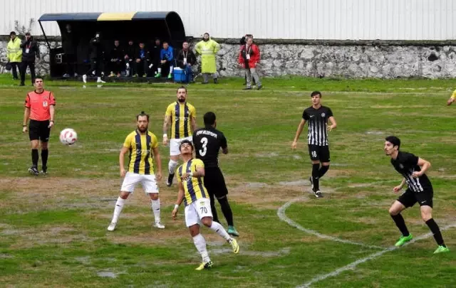Çeşme Belediyespor Yağmur ve Çamura Rağmen Kazandı