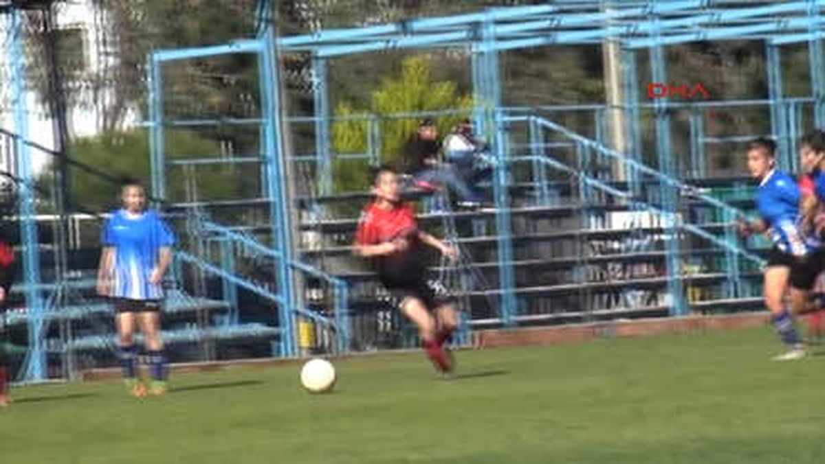 Kemerli Kadın Futbolculardan 19 Gollü Galibiyet