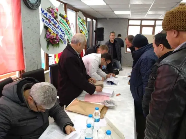 Lapseki'de Esnaflar Sandık Başında
