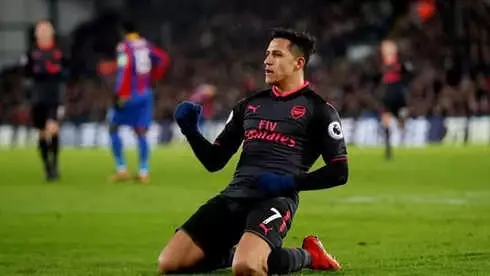 Manchester Ekipleri ile Anılan Alexis Sanchez Kadro Dışı