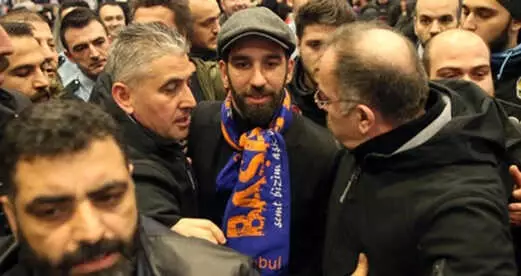 Milli Kadın Basketbolcu Işıl Alben, Arda Turan'a İthafen Paylaşım Yaptı Milli Kadın Basketbolcu Işıl Alben, Arda Turan'a İthafen Paylaşım Yaptı