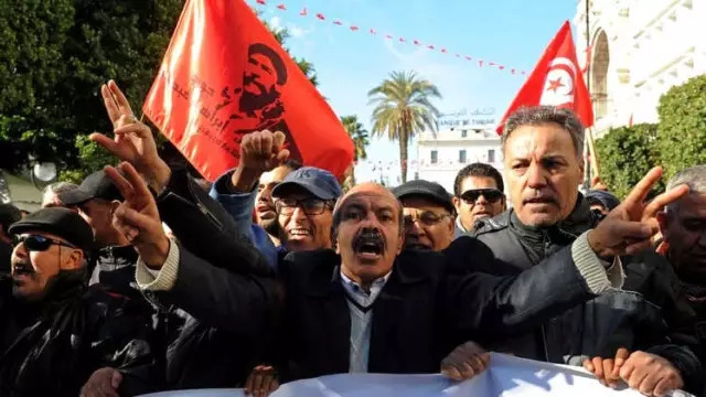 Tunus'ta Reform Sözlerine Rağmen Protestolar Sürüyor