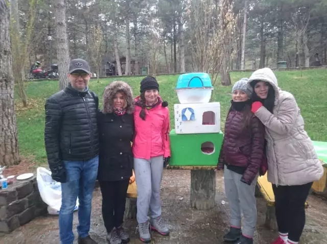 Uşak'ta Sokak Hayvanları İçin Kulübe Yapma Yarışması Düzenlendi