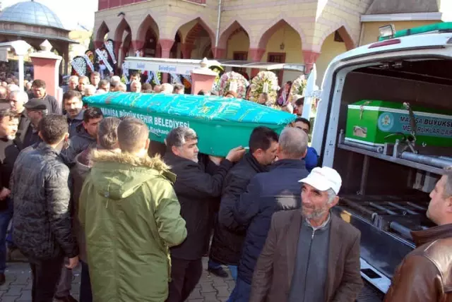 CHP İlçe Başkanı Kocabıyık'ın Acı Günü CHP İlçe Başkanı Kocabıyık'ın Acı Günü