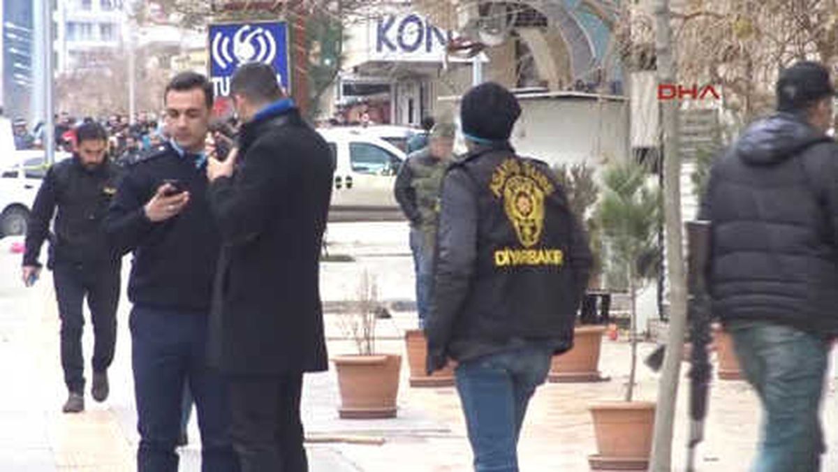 Diyarbakır'da İki Grup Arasında Silahlı Çatışma 2 Ölü, 2 Yaralı