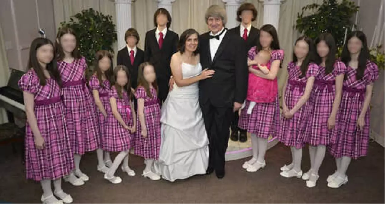 13 Çocuğunu Evde Esir Tutan Çift Yakalandı, Çocuklar Yatağa Zincirlenmiş Halde Bulundu