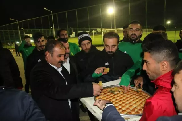 Şanlıurfaspor'da Niğde Belediyespor Hazırlıkları Başladı Şanlıurfaspor'da Niğde Belediyespor Hazırlıkları Başladı