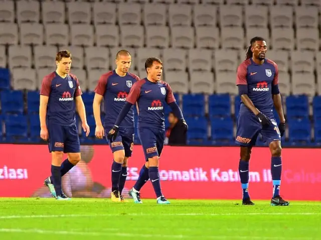 Ziraat Türkiye Kupası: Medipol Başakşehir: 1 - Akın Çorap Giresunspor: 1 (İlk Yarı)