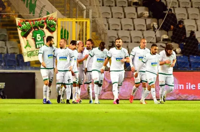 Ziraat Türkiye Kupası: Medipol Başakşehir: 1 - Akın Çorap Giresunspor: 1 (İlk Yarı)