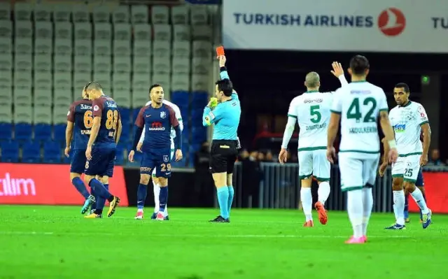 Ziraat Türkiye Kupası: Medipol Başakşehir: 1 - Akın Çorap Giresunspor: 1 (İlk Yarı)