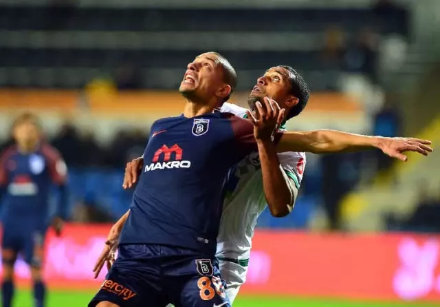 Ziraat Türkiye Kupası: Medipol Başakşehir: 1 - Akın Çorap Giresunspor: 1 (İlk Yarı)