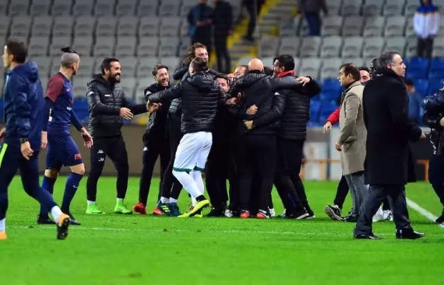 Ziraat Türkiye Kupası: Medipol Başakşehir: 2 - Akın Çorap Giresunspor: 1 (Maç Sonucu)