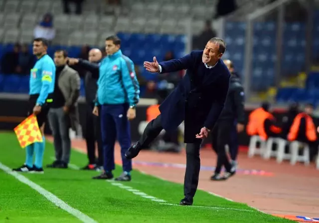Ziraat Türkiye Kupası: Medipol Başakşehir: 2 - Akın Çorap Giresunspor: 1 (Maç Sonucu)