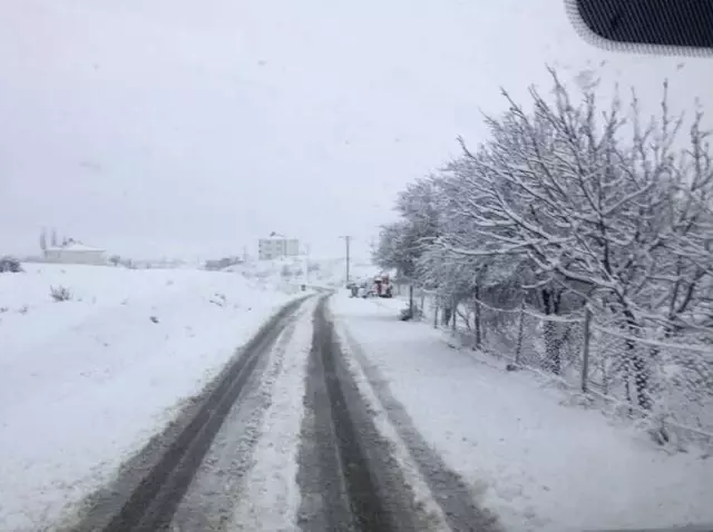 Adıyaman'da Bazı Köy Okullarına Kar Tatili