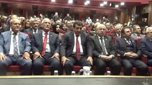 Bursa'da Şehit Yakınları ve Gazilere Devlet Övünç Madalyası Verildi Bursa'da Şehit Yakınları ve Gazilere Devlet Övünç Madalyası Verildi