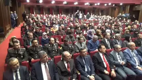 Bursa'da Şehit Yakınları ve Gazilere Devlet Övünç Madalyası Verildi Bursa'da Şehit Yakınları ve Gazilere Devlet Övünç Madalyası Verildi