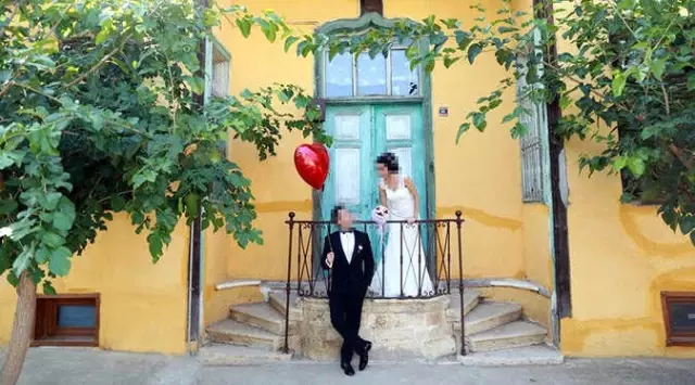 Düğün Fotoğraflarını Beğenmeyen Çift, Fotoğrafçıya 6 Bin TL'lik Tazminat Davası Açtı