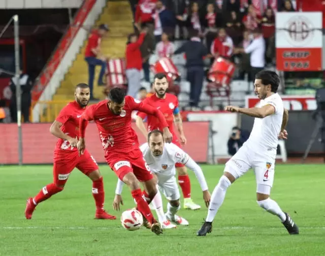 İlk Yarıda Tek Gol Var İlk Yarıda Tek Gol Var