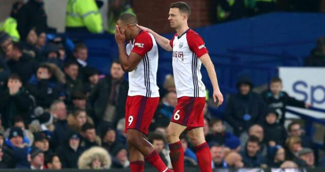 Cenk Tosun''un Takım Arkadaşı James McCarthy''nin Ayağı Kırıldı
