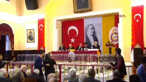 Galatasaray'ın Olağanüstü Seçim Genel Kurul Toplantısı Başladı Galatasaray'ın Olağanüstü Seçim Genel Kurul Toplantısı Başladı