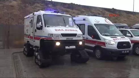 Şırnak'ta Tam Donanımlı Paletli Ambulanslar Kışa Hazır Şırnak'ta Tam Donanımlı Paletli Ambulanslar Kışa Hazır