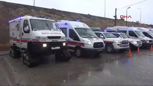 Şırnak'ta Tam Donanımlı Paletli Ambulanslar Kışa Hazır Şırnak'ta Tam Donanımlı Paletli Ambulanslar Kışa Hazır
