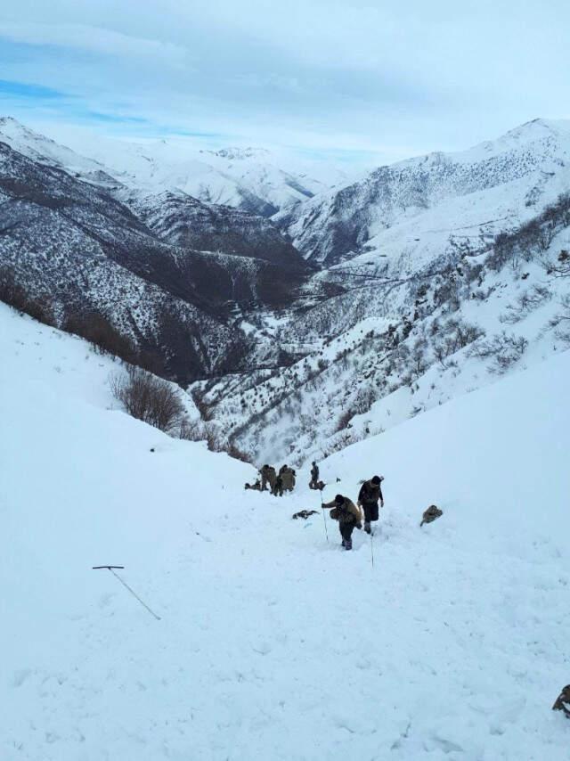 Bitlis''teki Çığ Faciasında Şehit Sayısı 5''e Yükseldi