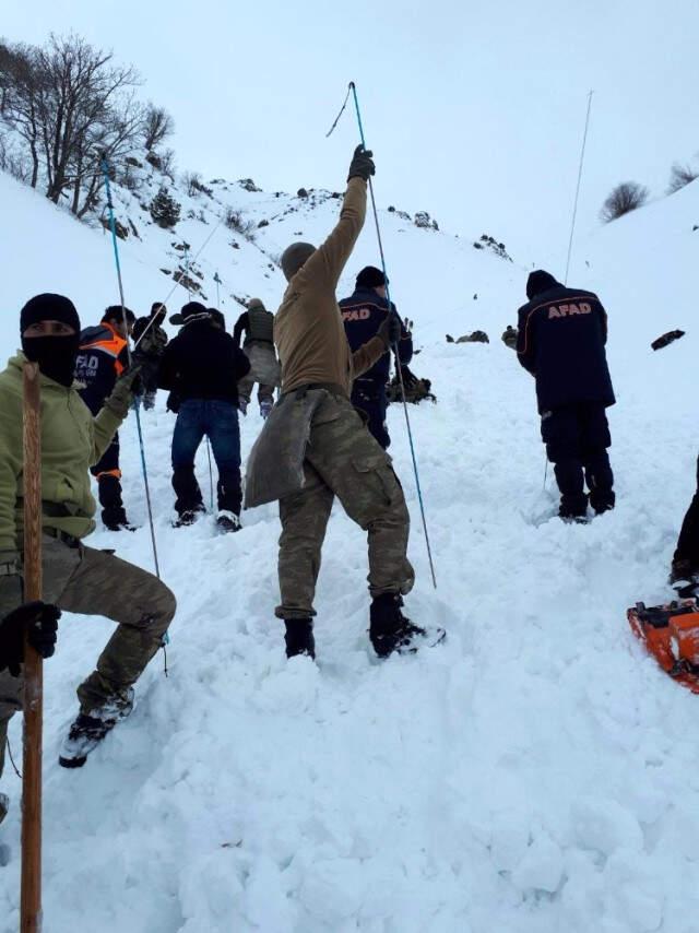 Bitlis''teki Çığ Faciasında Şehit Sayısı 5''e Yükseldi