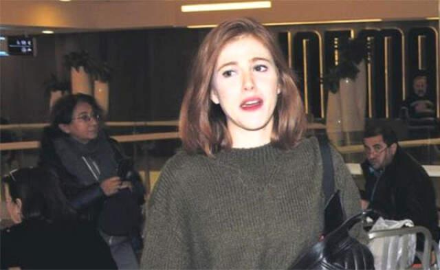 Makyajsız Yakalanan Elçin Sangu Çok Kızdı: Bu Çirkin Halimle Çektiler